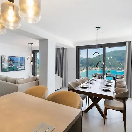 Azzura * Vasiliki